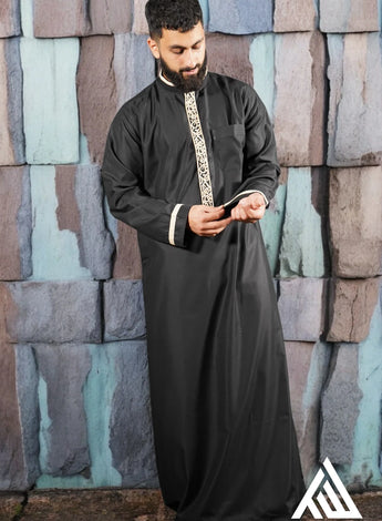 Elevate Your Wardrobe with TheTopiWala’s Fancy Thobes: Embroidered Elegance for Every Occasion